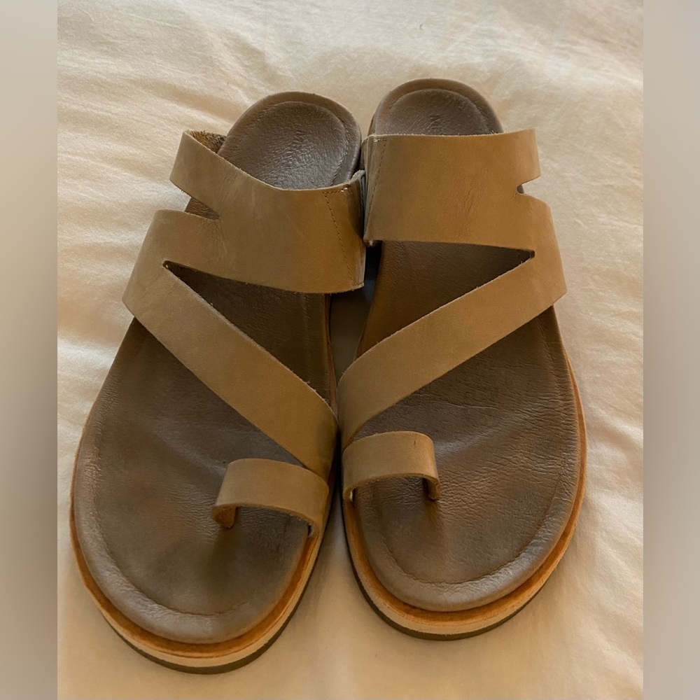 Merrell Leather Sandal - 9 - Picture 2 of 9